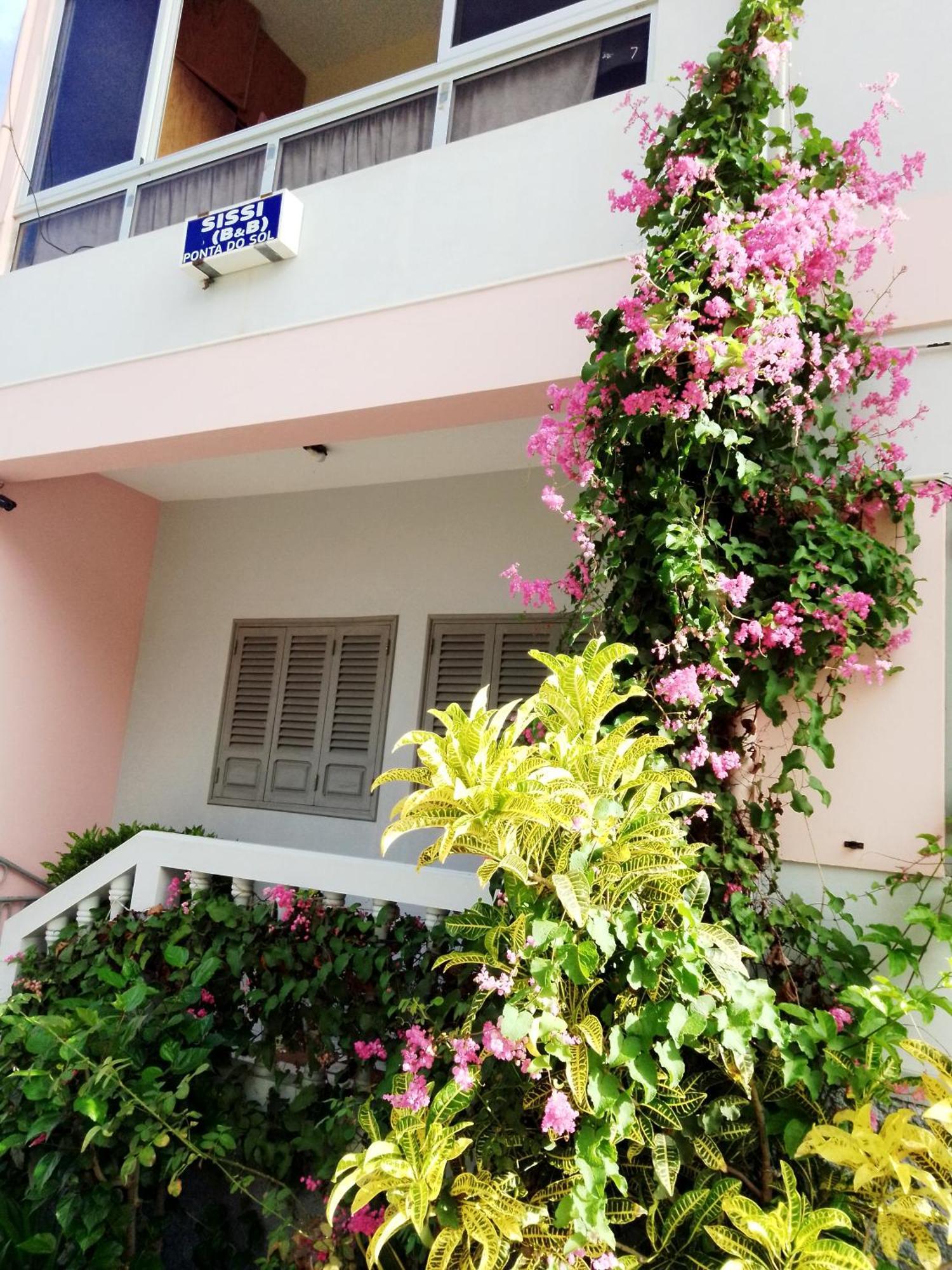 Sissi'S B&B Ponta Do Sol Exterior photo